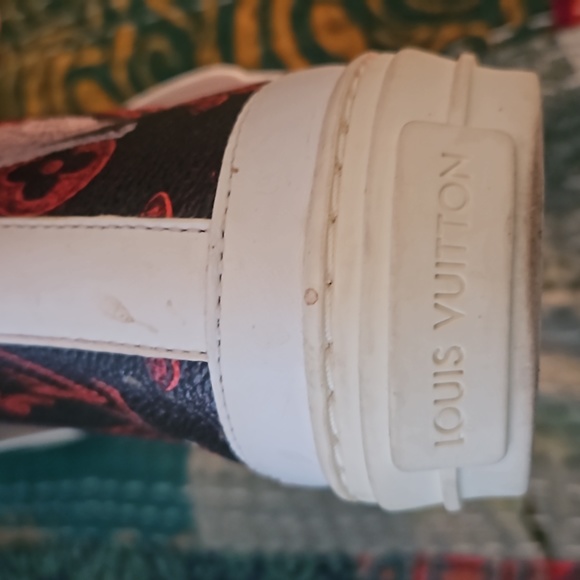 Authentic LV Catogram women's Stellar hi tops size 37 ***Rare*** - Picture 6 of 8